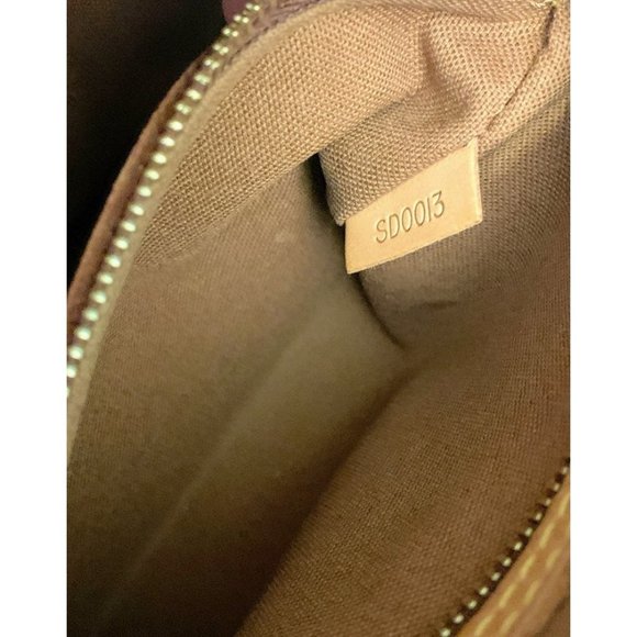 **SOLD** Louis Vuitton Mini Looping Bag - Picture 3 of 11